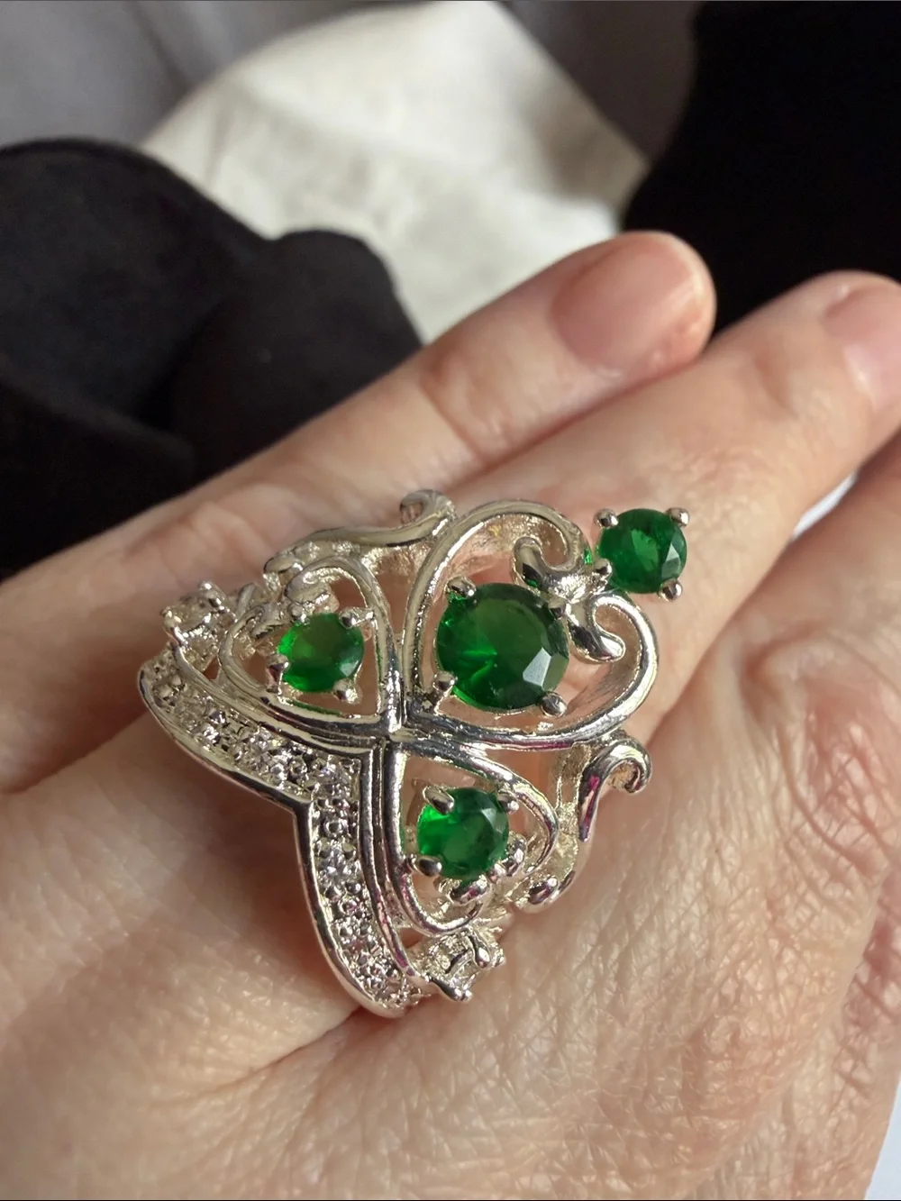 Vintage-Inspired Silver Ring with Green Gemstones